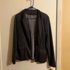 Slightly worn blazer size xl but fits like lg